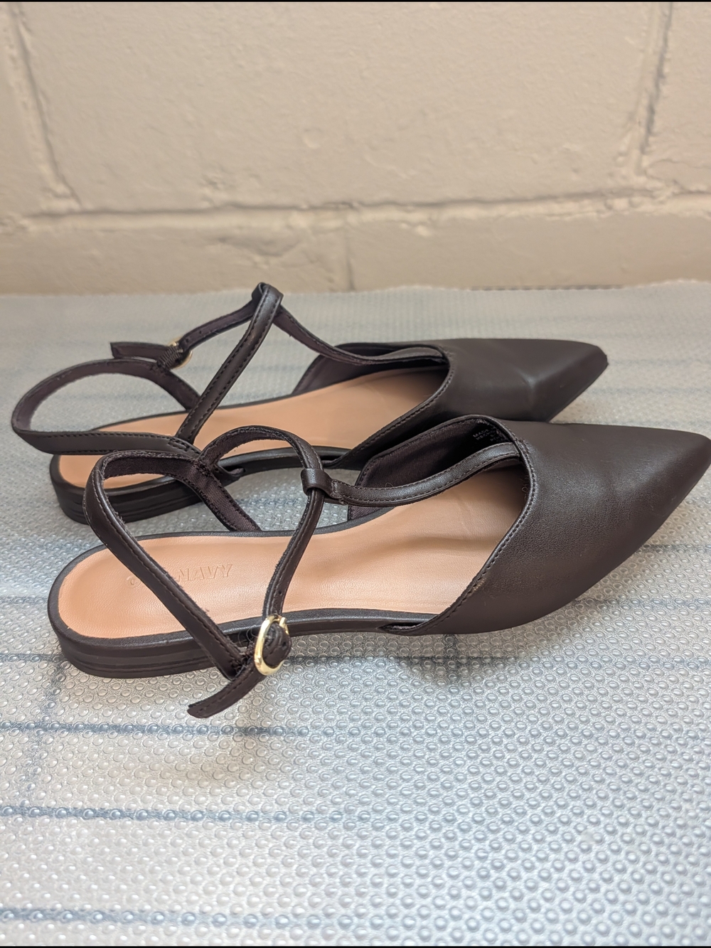 Old Navy Women's Pointed-Toe Slingback Flats in Dark Brown